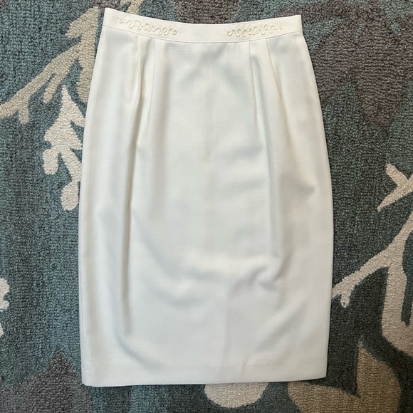 Beautifully Detailed Two-Piece Preston & York Special Occasion Ivory Suit  6 - Picture 11 of 16